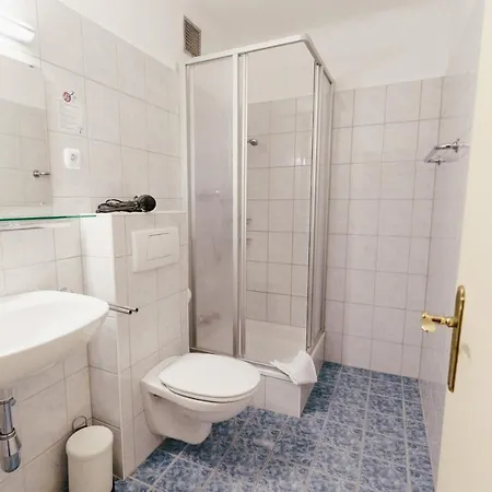 Gaestehaus Frank Affittacamere Velden am Wörthersee