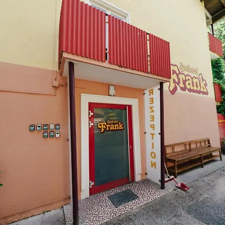 Πανσιόν Gaestehaus Frank 3*