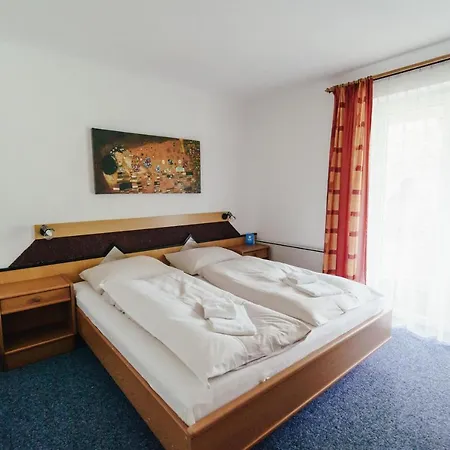 Πανσιόν Gaestehaus Frank 3*