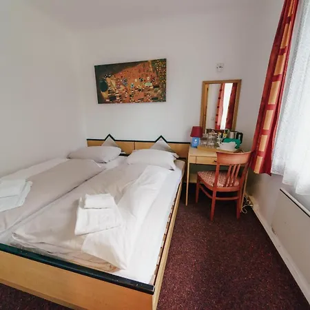 Gaestehaus Frank Πανσιόν 3*